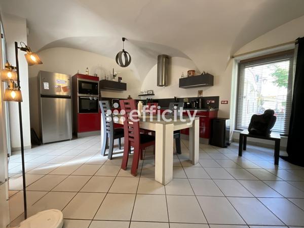 Appartement
         4 pièces
        - 98 m² Exclusivité 137 000 € *