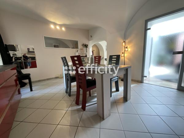 Appartement
         4 pièces
        - 98 m² Exclusivité 137 000 € *
