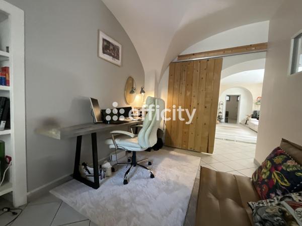 Appartement
         4 pièces
        - 98 m² Exclusivité 137 000 € *