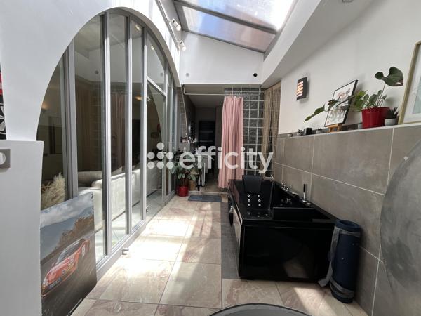 Appartement
         4 pièces
        - 98 m² Exclusivité 137 000 € *