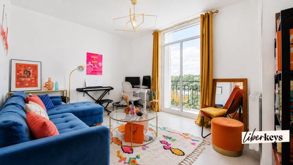 TOURS – Place Anatole France – Vue panoramique sur la Loire