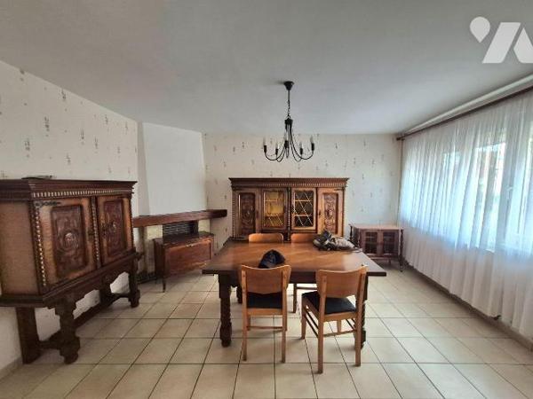 Maison mitoyenne - Idéal premier achat ou investissement locatif

Située à proximité des gran...