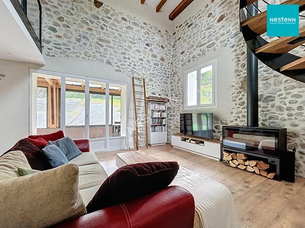 Charmante et spacieuse maison familiale de 260 m² avec jardin, cave et garage, à vendre