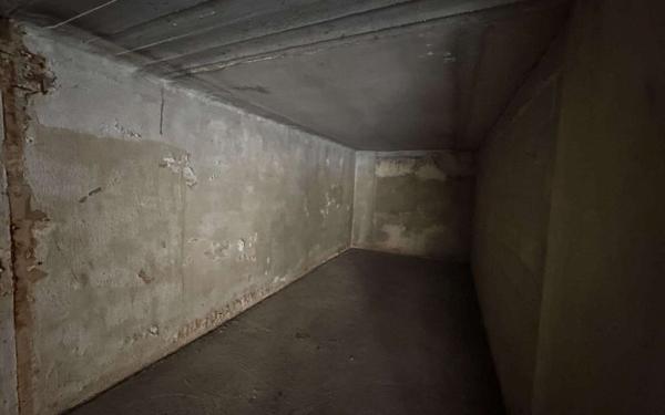 Stationnement à louer    14 m2 Hyères