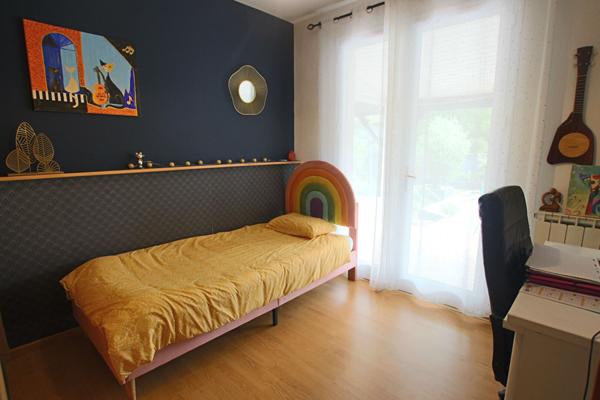 Maison familiale avec dépendance, piscine chauffée et grand terrain à Mios