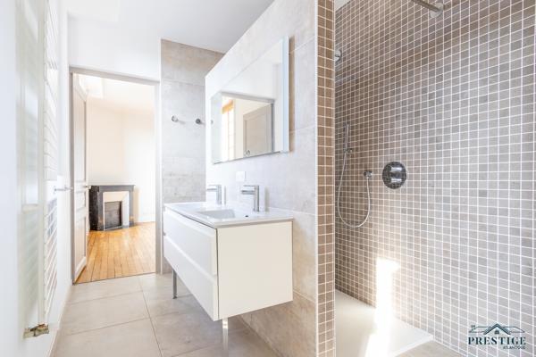 CARQUEFOU BOURG - MAISON DE MAÎTRE - 293M2 HABITABLES - TERRAIN DE 997M2