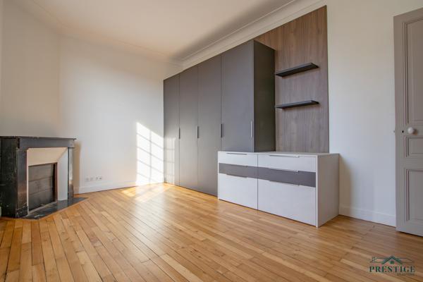 CARQUEFOU BOURG - MAISON DE MAÎTRE - 293M2 HABITABLES - TERRAIN DE 997M2