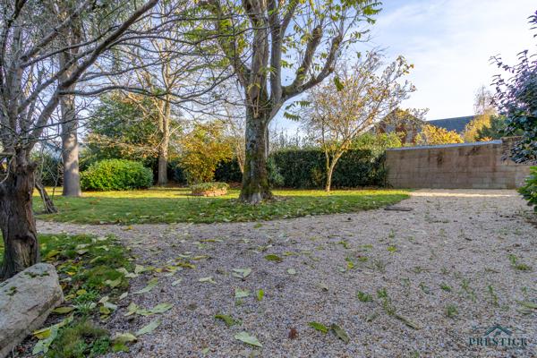 CARQUEFOU BOURG - MAISON DE MAÎTRE - 293M2 HABITABLES - TERRAIN DE 997M2