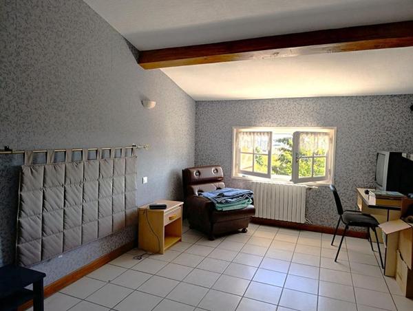 Maison familiale 220 m² + 220 m² de garage/stockage +terrain Soleymieux