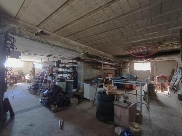 Maison familiale 220 m² + 220 m² de garage/stockage +terrain Soleymieux