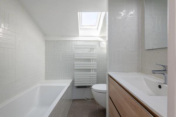Lyon 3ème - Maison d'environ 150 m² - 3 chambres - Jardin avec piscine - Garage