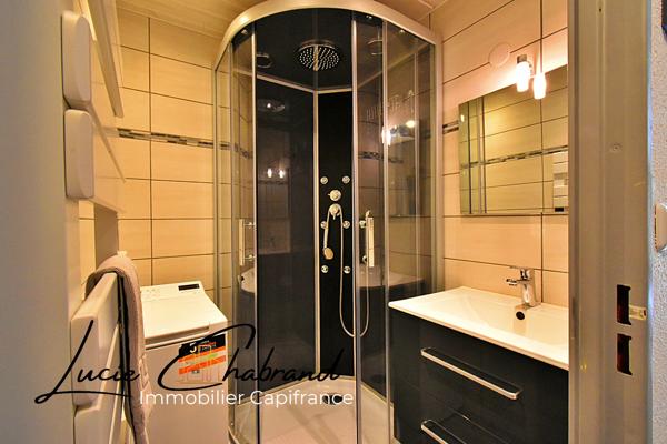 Appartement à vendre 2 pièces  (05)
