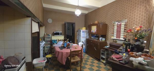 Maison bourgoise 9 pièces OUVEILLAN (11)