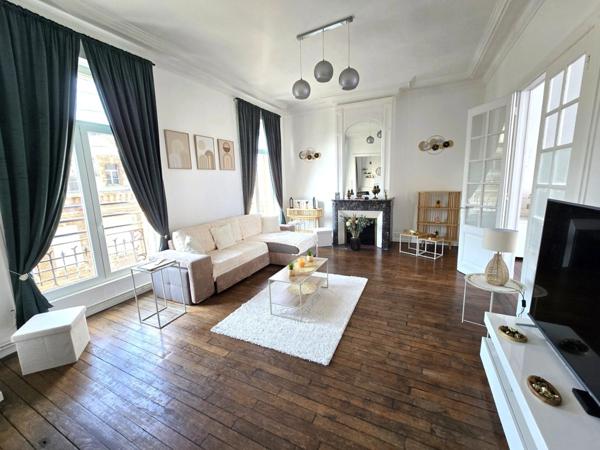 59 - Vente immeuble FOURMIES - 11 logements 2 salles 1500 m² - Terrain 1302 m²