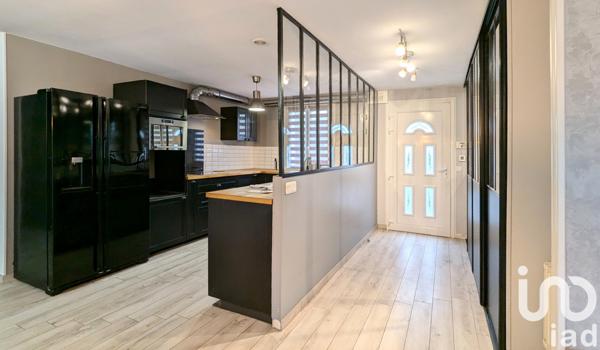 Maison à vendre 6 pièces 157 m² Flins-sur-Seine