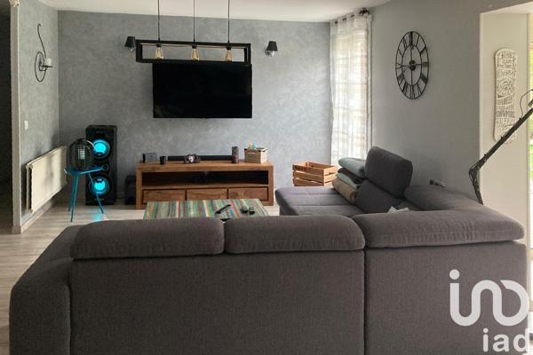 Maison à vendre 6 pièces 157 m² Flins-sur-Seine