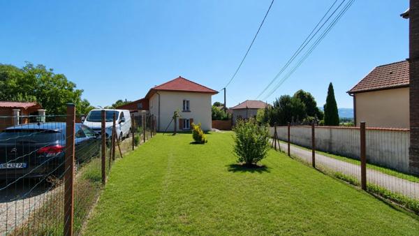 SAINT-HILAIRE-DE-LA-CÔTE – MAISON DE CARACTÈRE RÉNOVÉE – 94,46 M² – JARDIN – TERRASSE