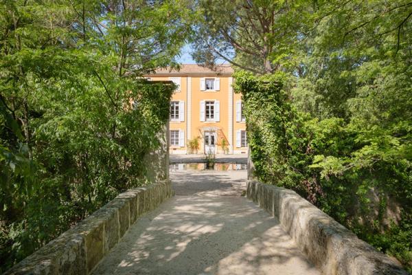 Vente Château Pézenas 20 Pièces 1400 m²