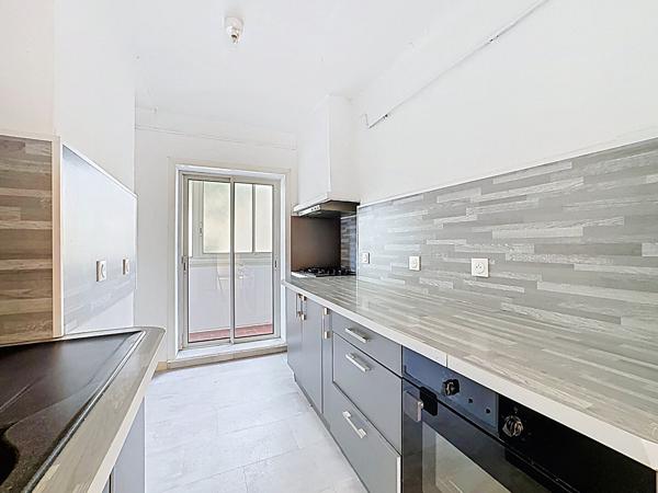 AVIGNON T3 DE 65 M² AVEC BALCON, CAVE ET PARKING RÉSIDENCE SÉCURISÉE