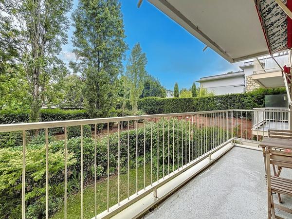 Appartement 63m² à 10min RER avec balcon au sud