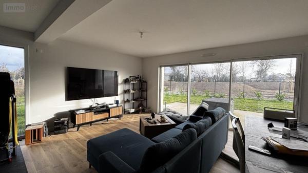 Maison à vendre à Sainte-Gemmes-sur-Loire dans le Maine-et-Loire (49130), ref : 49020-493