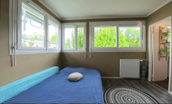 À Combs-la-Ville – Bel Appartement 3 pièces de 66 m² dans belle résidence arborée, au dernier étage (4/4) avec parking couvert et cave