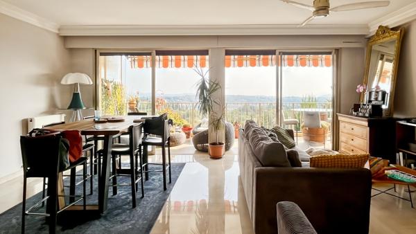 Appartement 4 pièces 93 m2 (quartier Saint-Jacques)