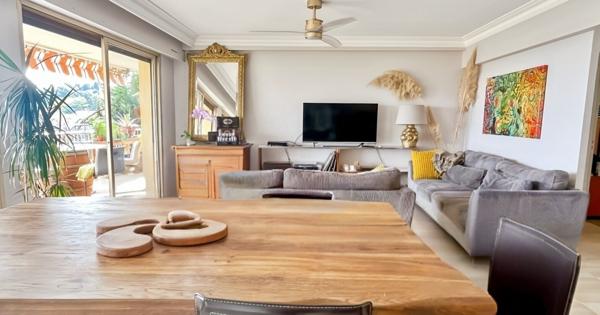 Appartement 4 pièces 93 m2 (quartier Saint-Jacques)