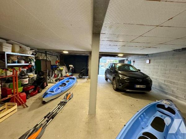 Belle maison Contemporaine édifiée en 2018 à 200 mètres de l'aber Benoît.

Construction de st...