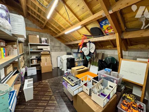 Belle maison Contemporaine édifiée en 2018 à 200 mètres de l'aber Benoît.

Construction de st...