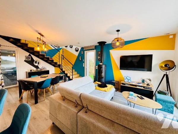 Belle maison Contemporaine édifiée en 2018 à 200 mètres de l'aber Benoît.

Construction de st...