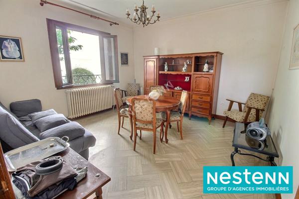 Maison Decines Charpieu 4 pièce(s) 85 m2, potentiel, grand garage, proche mairie