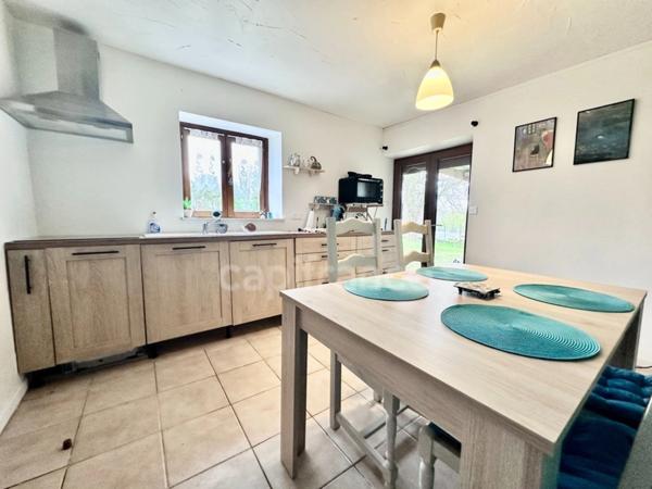 Maison en pierre de 244 m2 habitables avec chambres d'hôtes et 8500 m2 terrain à vendre CHAMP DU BOULT (14)