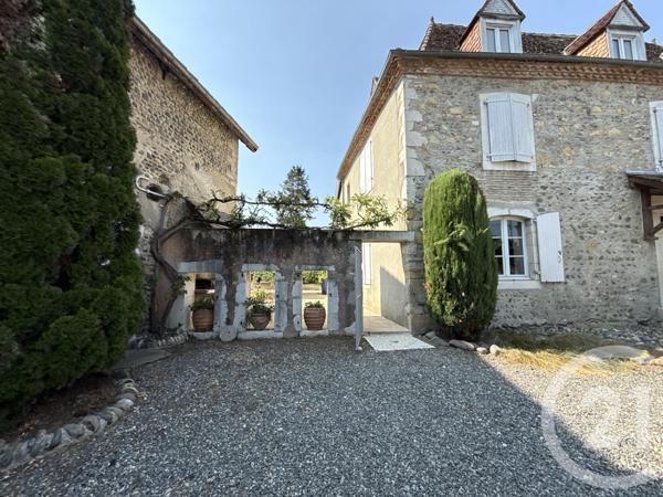 Maison à vendre  9 pièces - 285 m 2   ORTHEZ  - 64