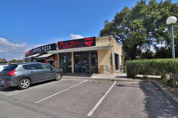 Droit au Bail- Restauration ou autre - avec Terrasse et Parking