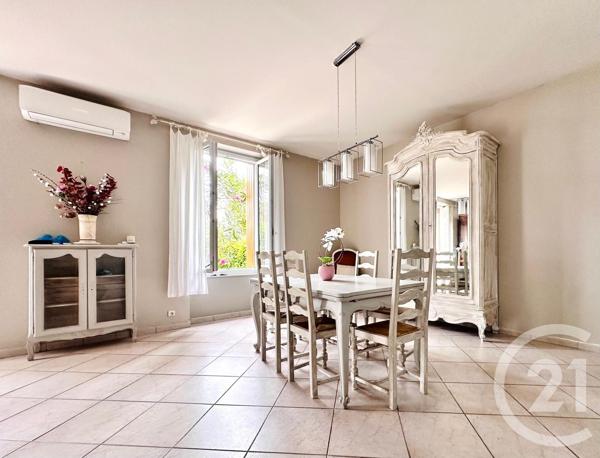 Maison à vendre  5 pièces - 185 m 2   BERSON  - 33