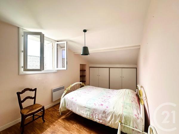 Maison à vendre  5 pièces - 185 m 2   BERSON  - 33