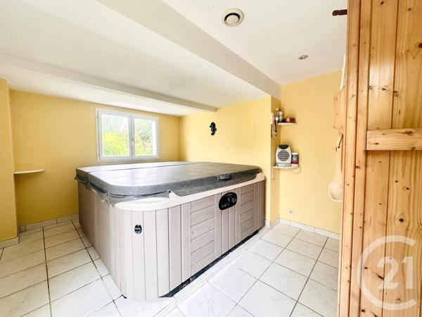 Maison à vendre  5 pièces - 185 m 2   BERSON  - 33