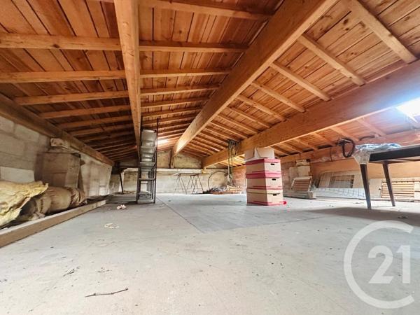 Maison à vendre  5 pièces - 185 m 2   BERSON  - 33
