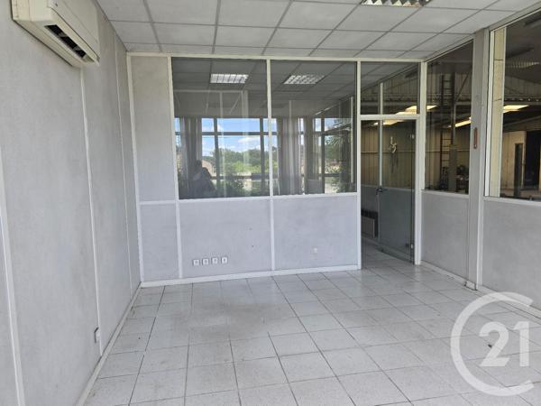 Maison à vendre  5 pièces - 185 m 2   BERSON  - 33