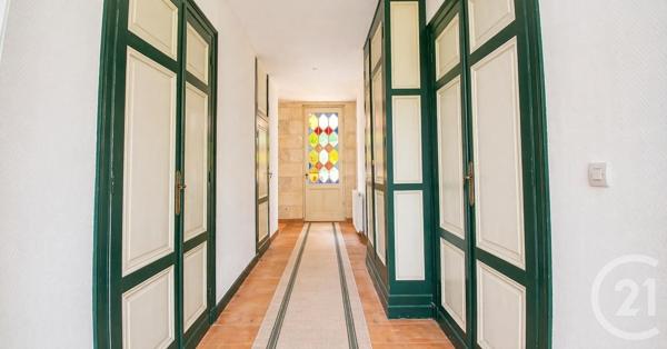 Maison à vendre  5 pièces - 140 m 2   RAUZAN  - 33