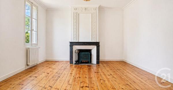 Maison à vendre  5 pièces - 140 m 2   RAUZAN  - 33