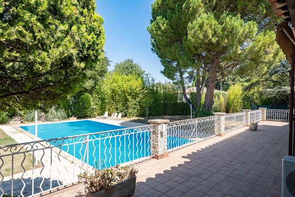 Maison 6 pièces - 219 m²