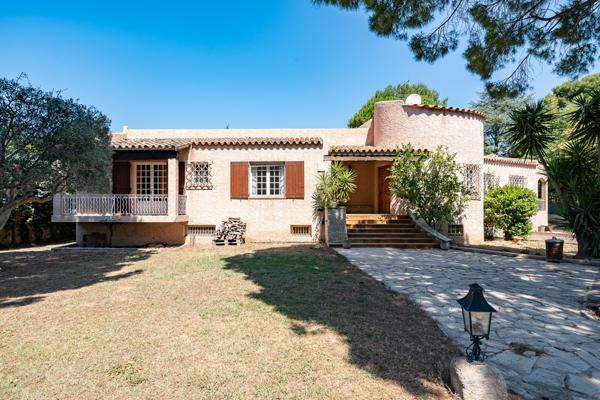 Maison 6 pièces - 219 m²