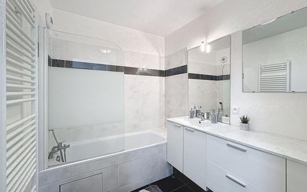 Appartement à vendre    3 pièces • 60,78 m2 Roissy-en-Brie