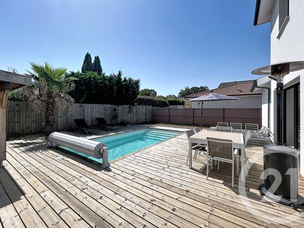 Maison à vendre  4 pièces - 110,29 m 2   GUJAN MESTRAS  - 33