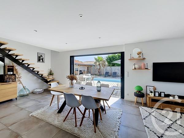 Maison à vendre  4 pièces - 110,29 m 2   GUJAN MESTRAS  - 33