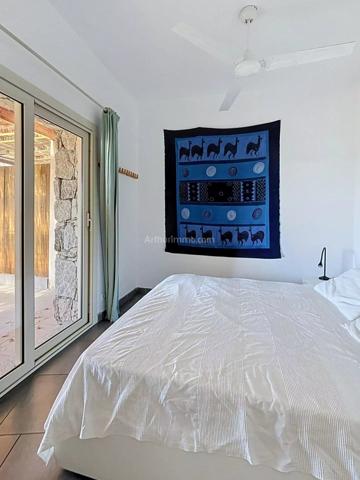 Vente                                                      Appartement
                        
                     2 pièces                      27 m2                     à Lumio