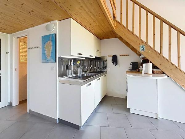 Vente                                                      Appartement
                        
                     2 pièces                      27 m2                     à Lumio
