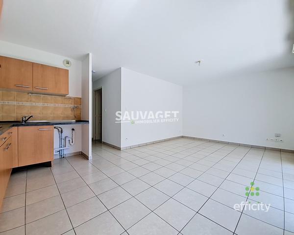 Appartement
         2 pièces
        - 44 m² Exclusivité 215 000 € *